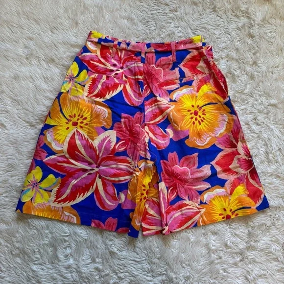 NWT Farm Rio Linen Blend Belted Floral Bermuda Shorts - Size Medium - Picture 6 of 7